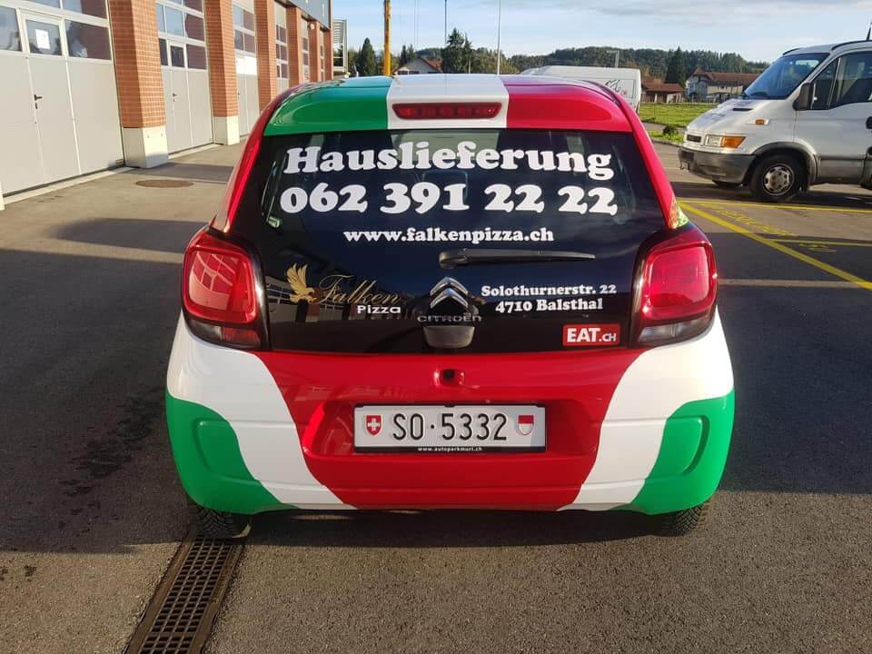 Lieferauto von Falken Pizza, Rückansicht